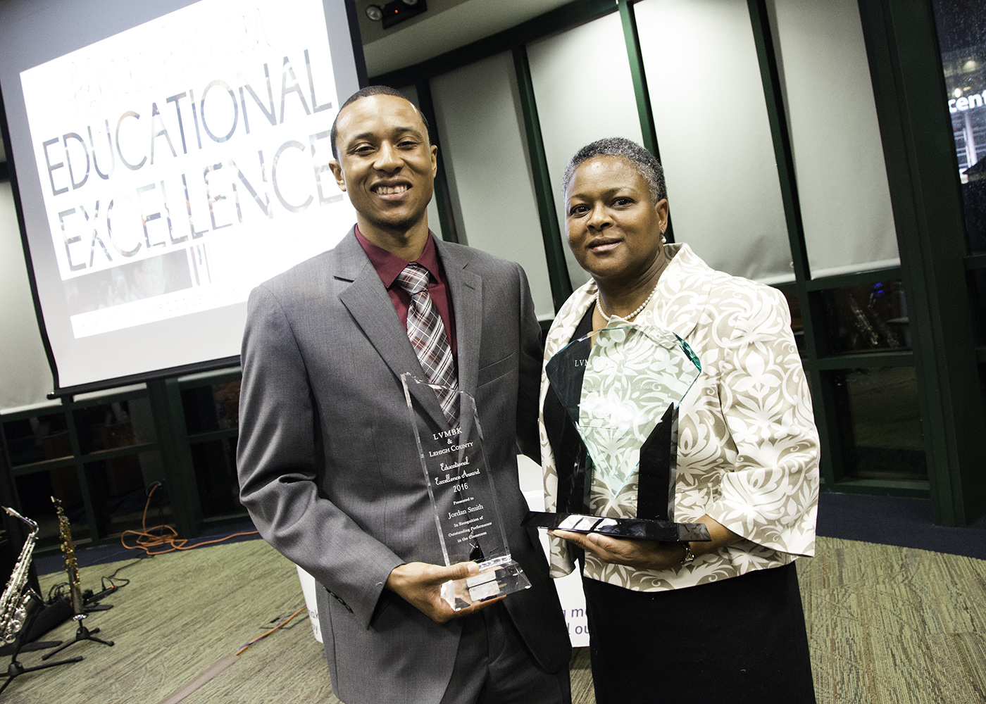 Penn State Lehigh Valley alumnus Jordan Smith and Chancellor Tina Q. Richardson