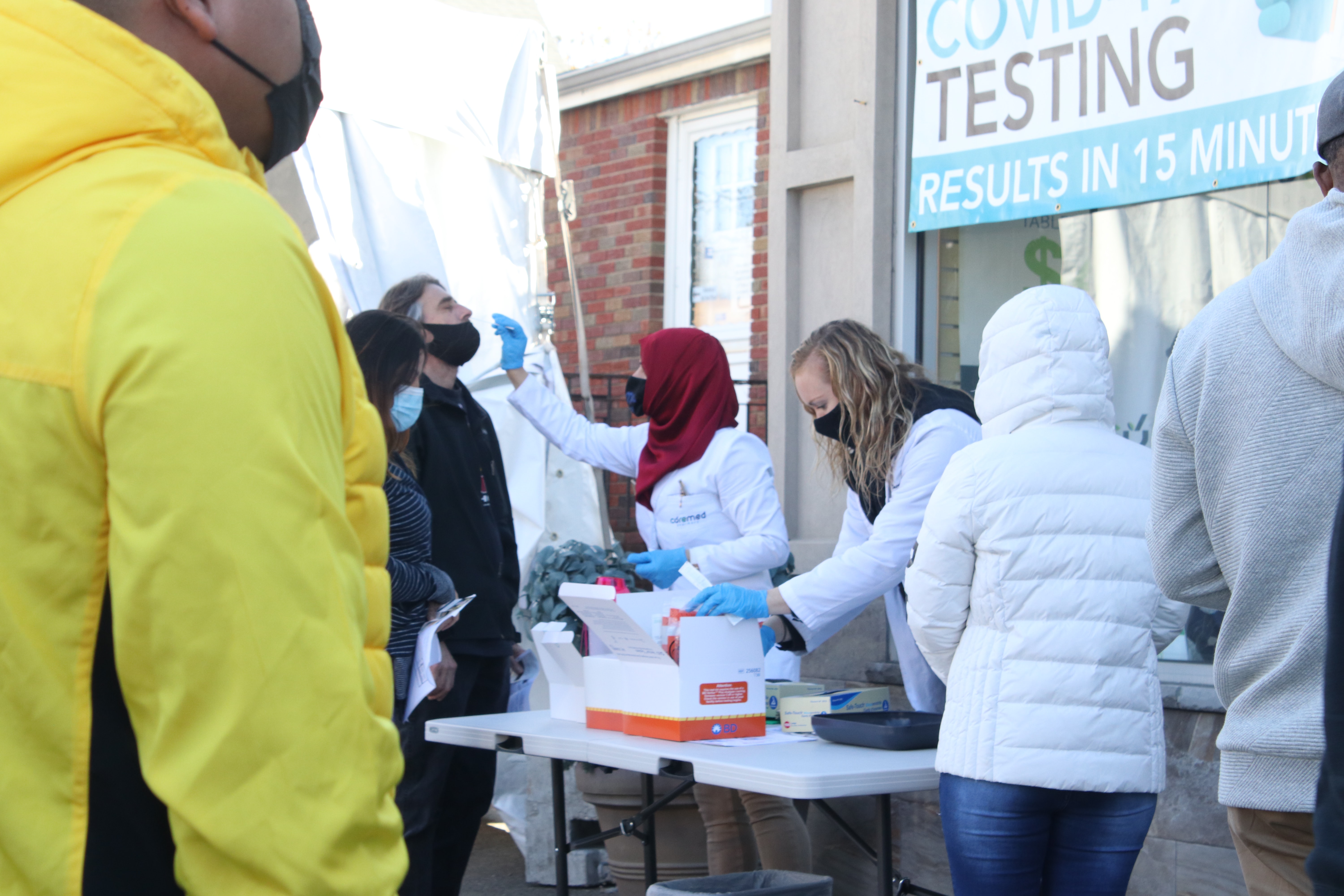 People lined up for covid testing