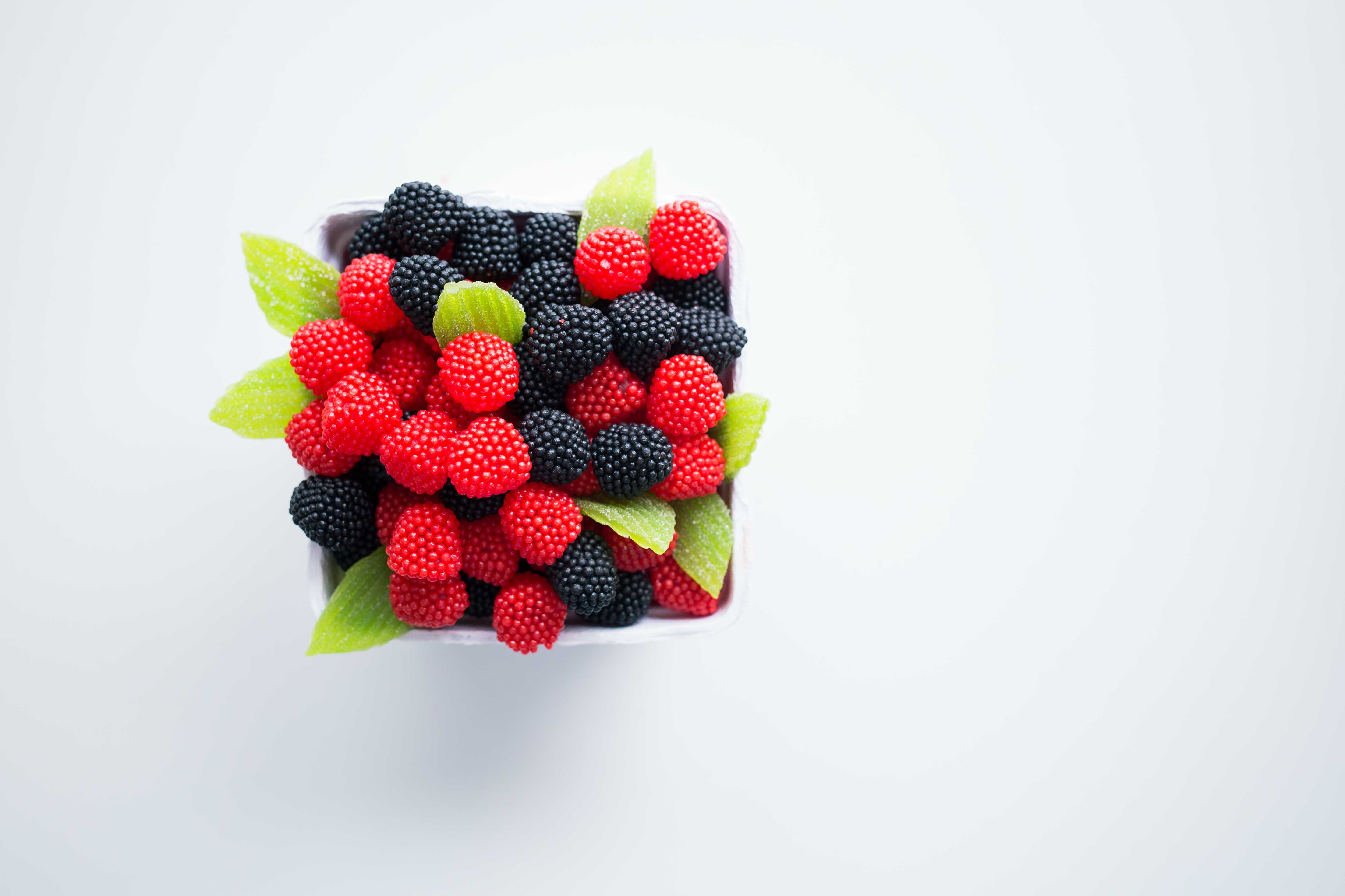 Photo of a bowl of berries taken from above