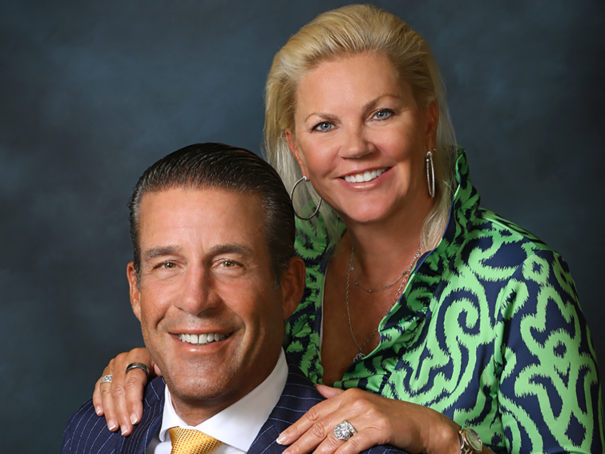 A photo of John and Karen Arnold.