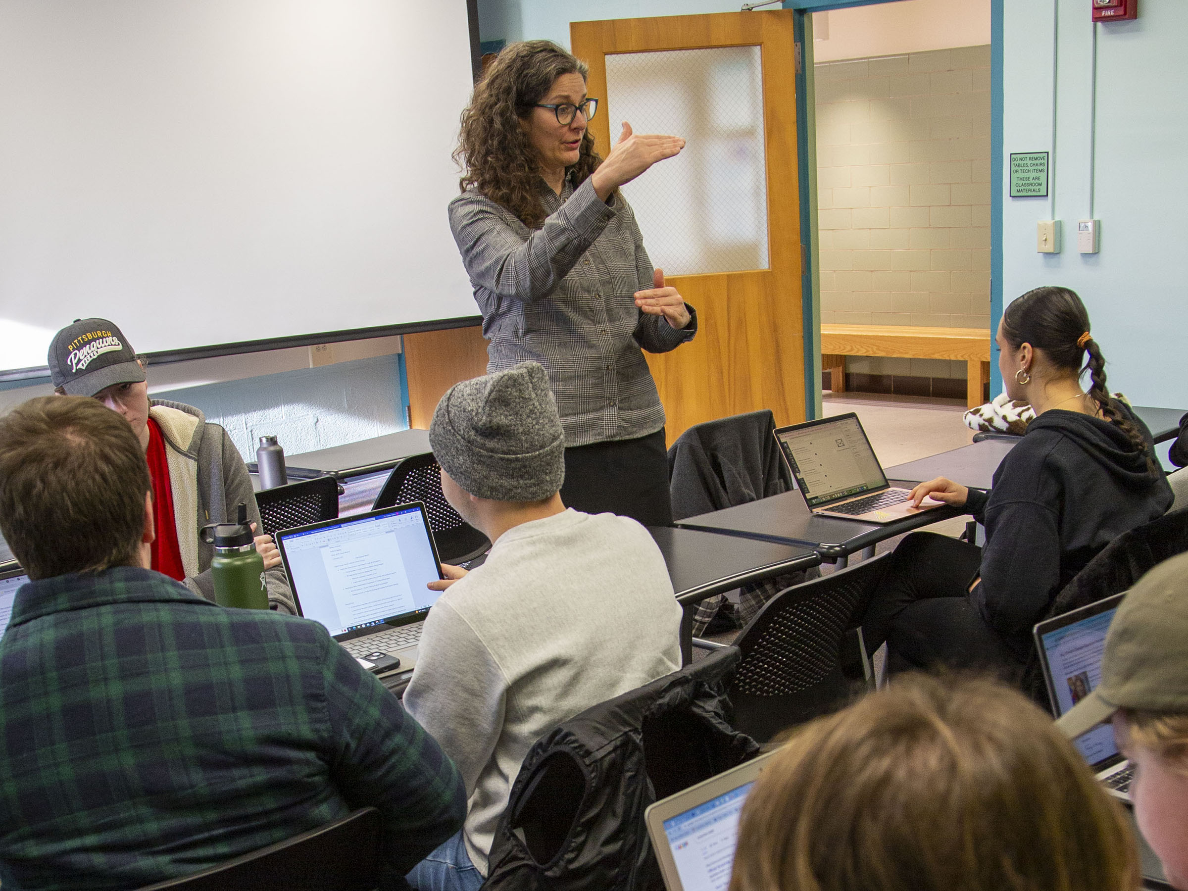 Professor Debbie Hawhee instructs students in her climate rhetoric class on Dec. 5.