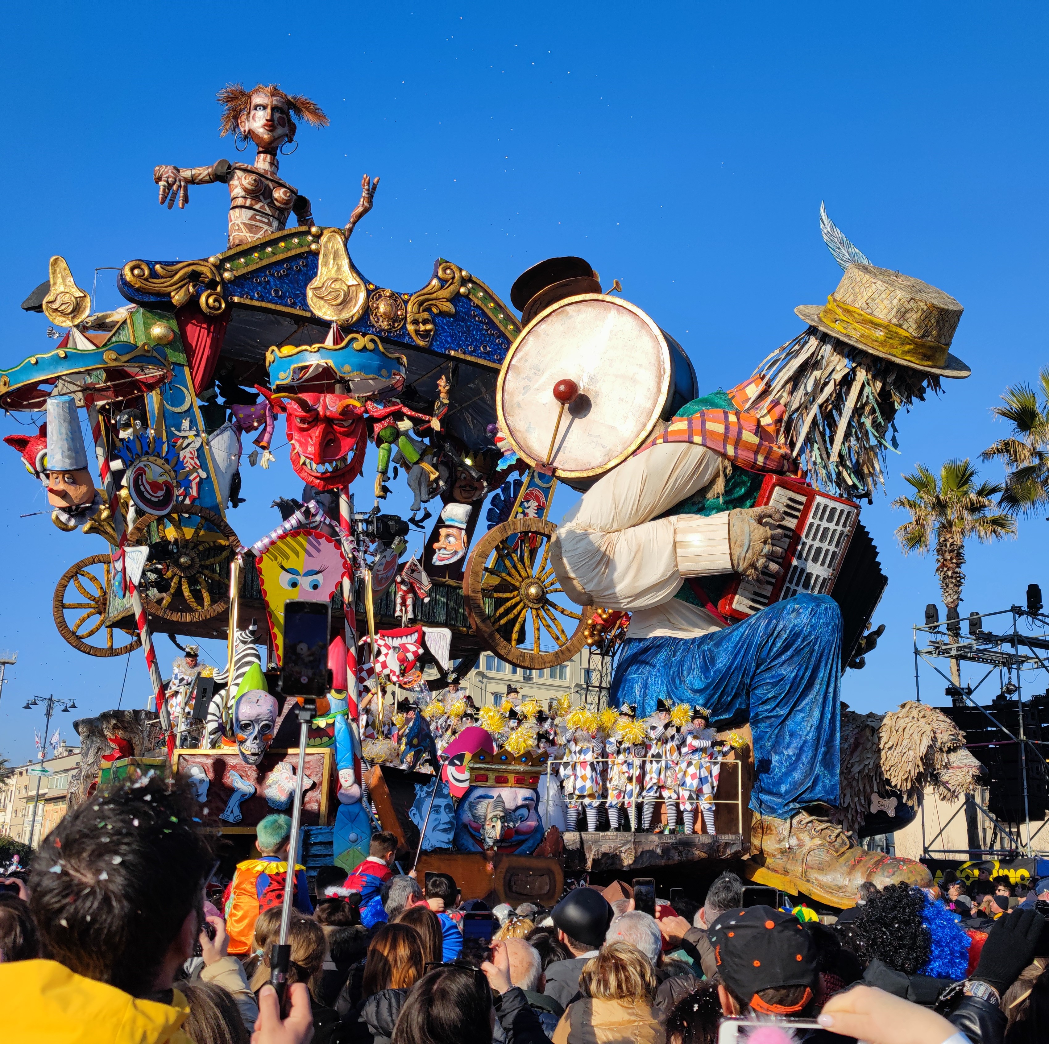 A Carnevale float