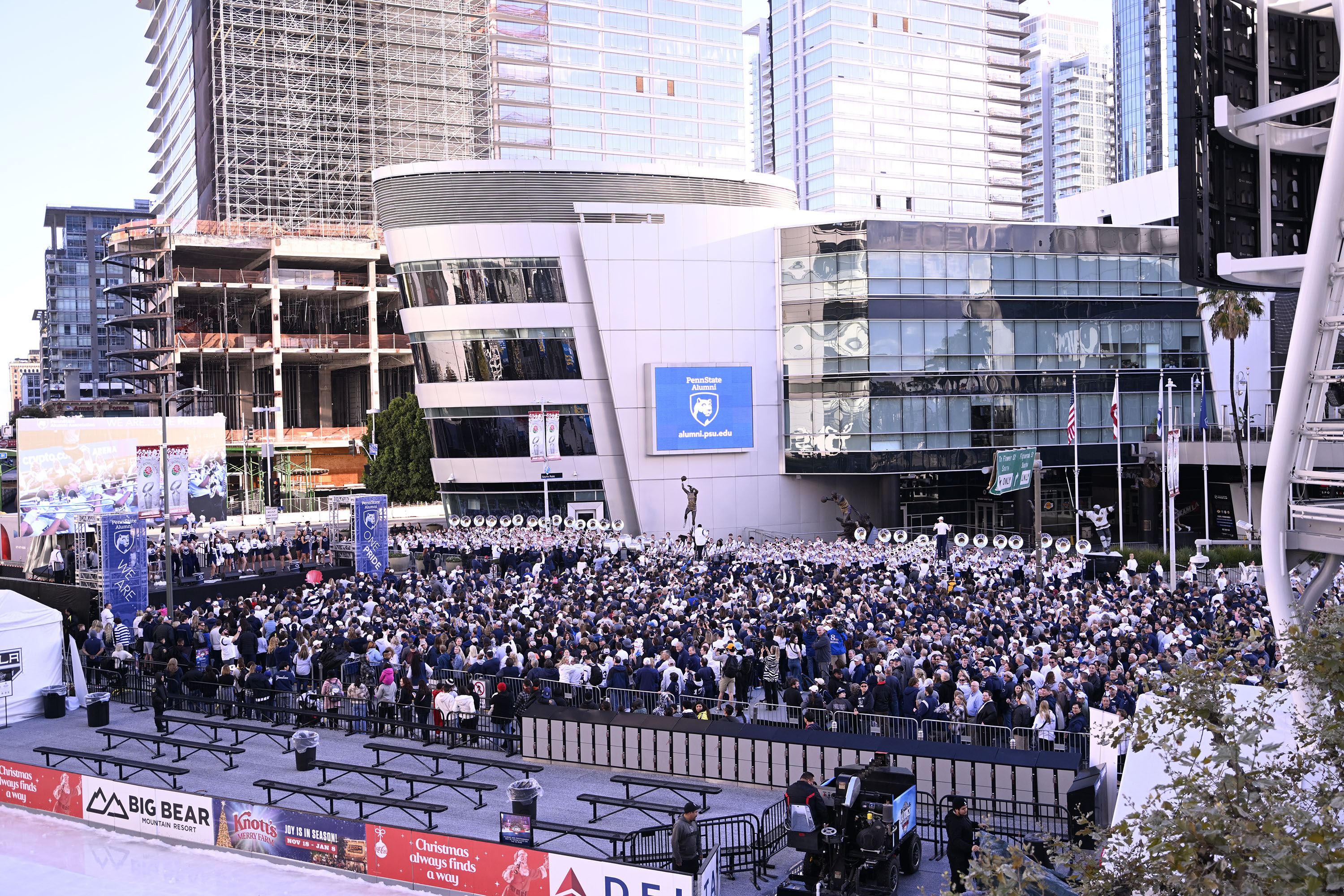 Rose Bowl Pep Rally crowd