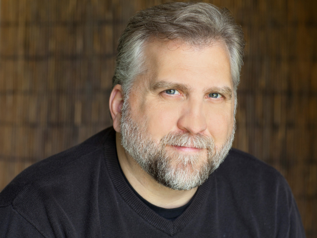  Daniel Roebuck 