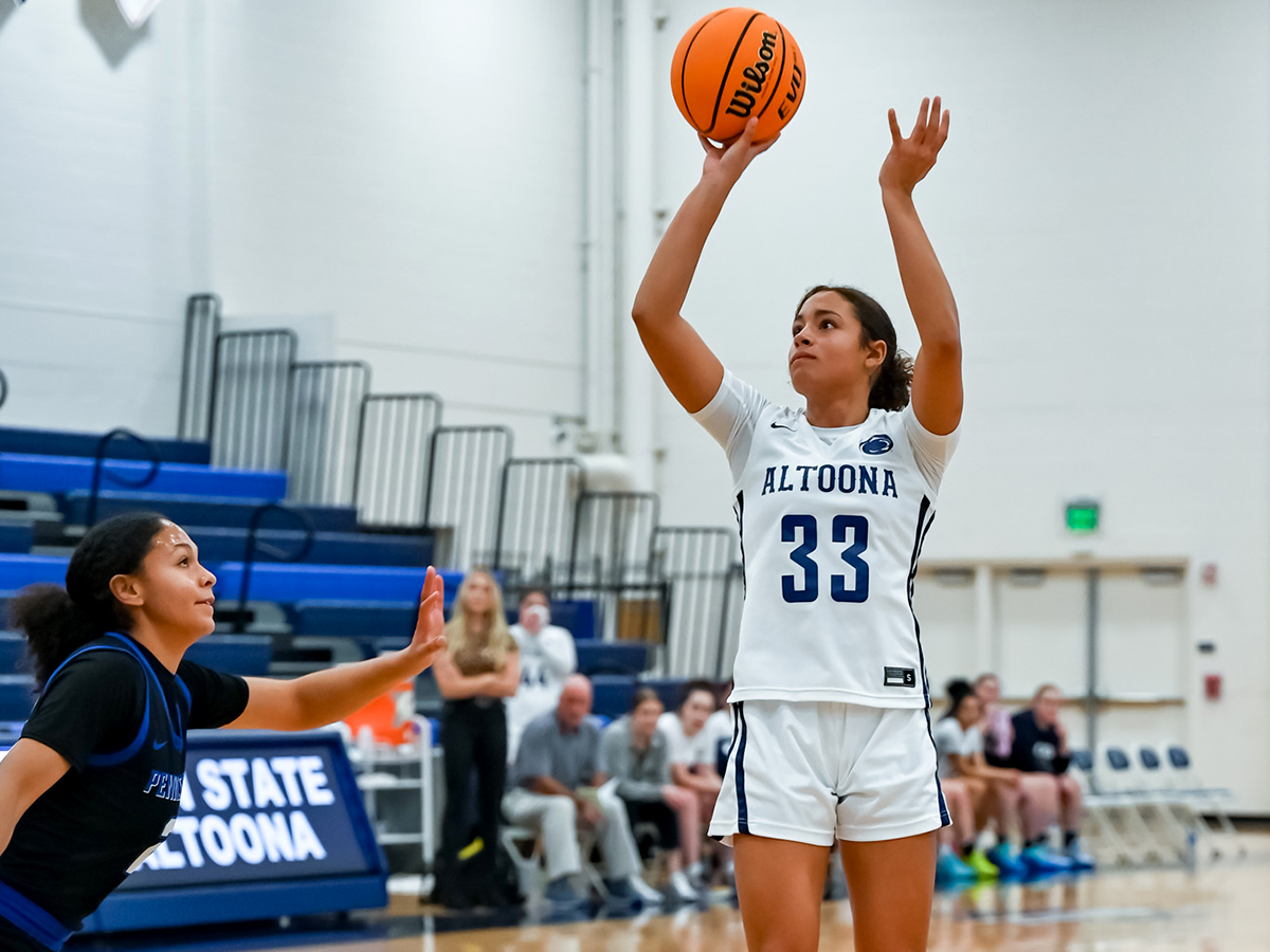 Penn State Altoona student-athlete in women's basketball Avana Sayles