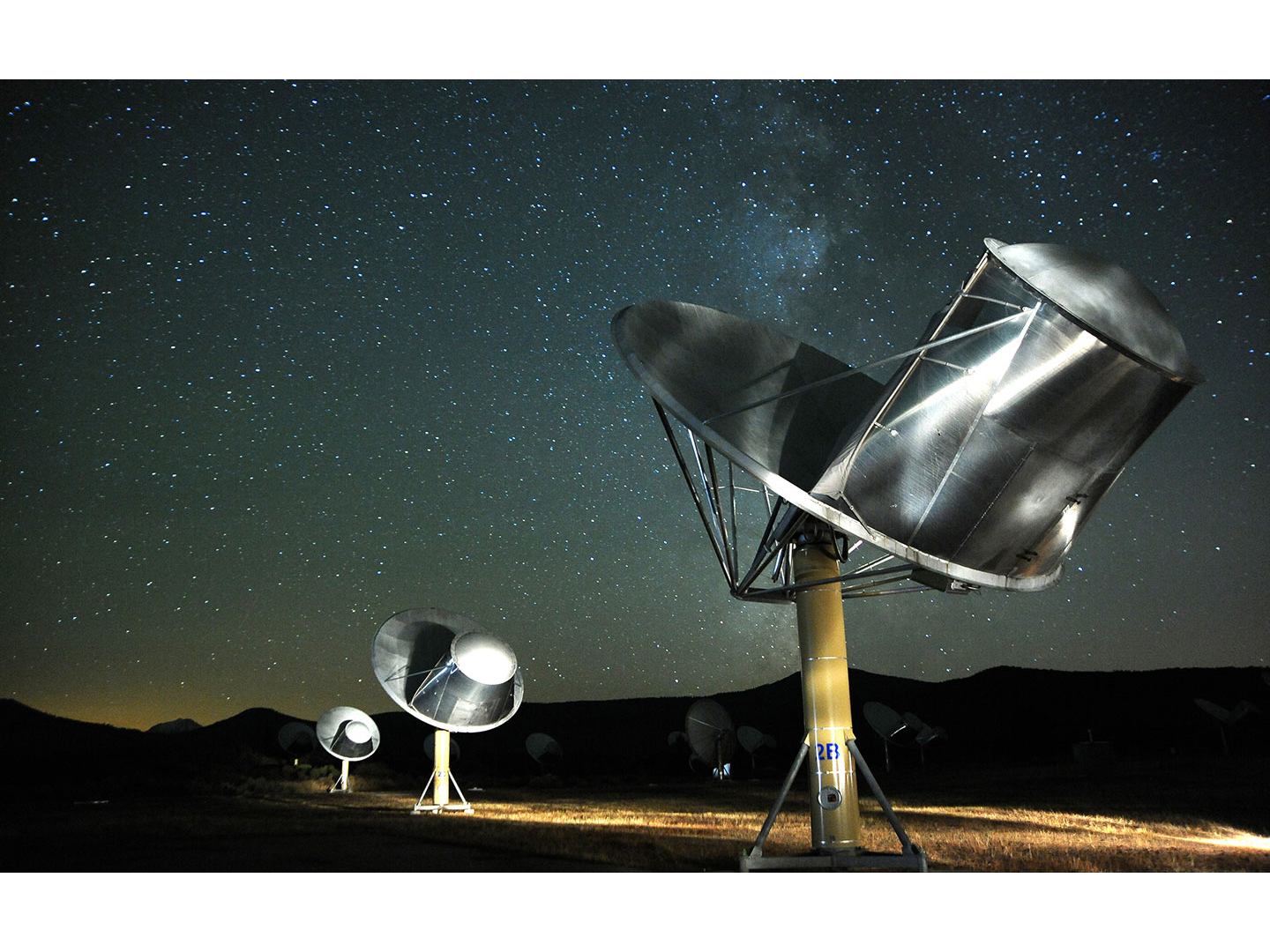 Allen Telescope Array at night