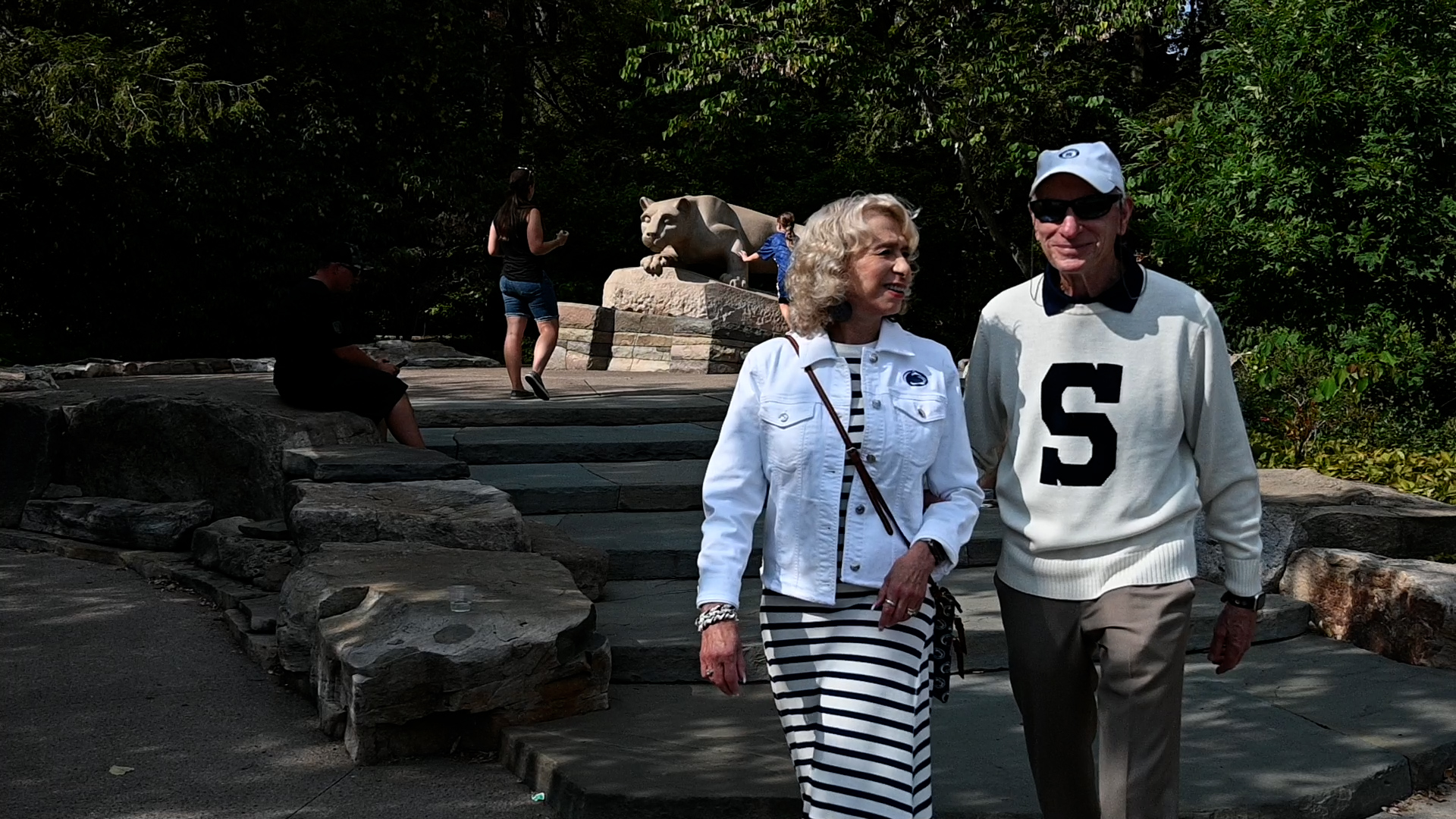 Judith and Allen Weltman at Lion Shrine