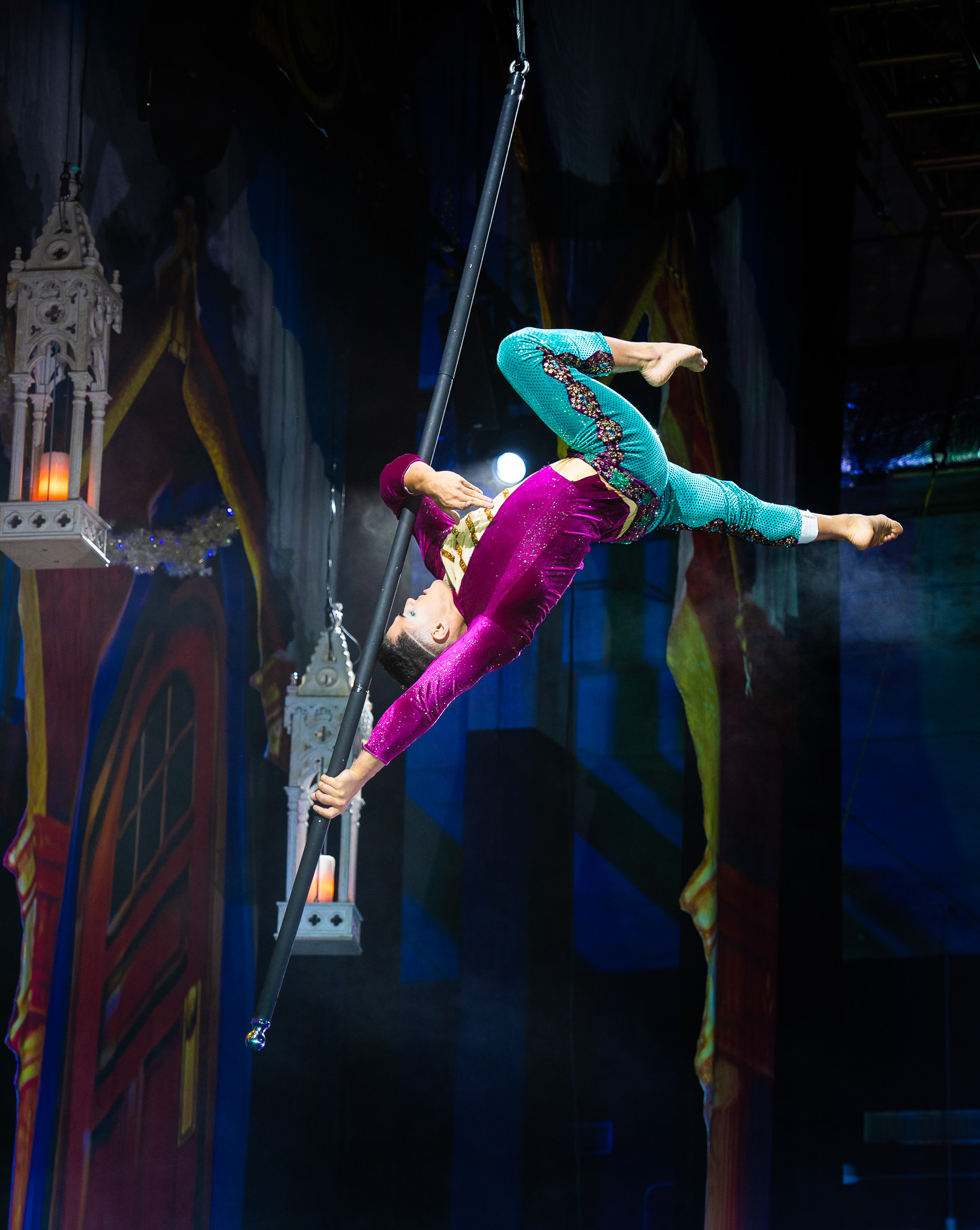 Cirque Dreams Holidaze' is set to dazzle at the BJC this holiday