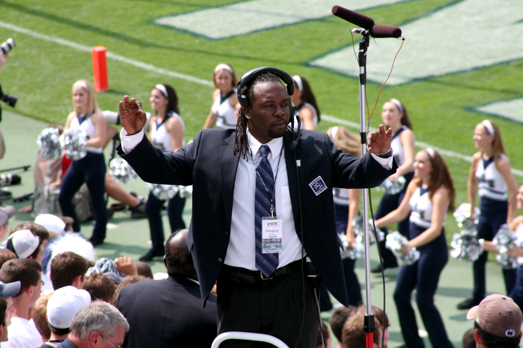 Gregory Drane conducting band