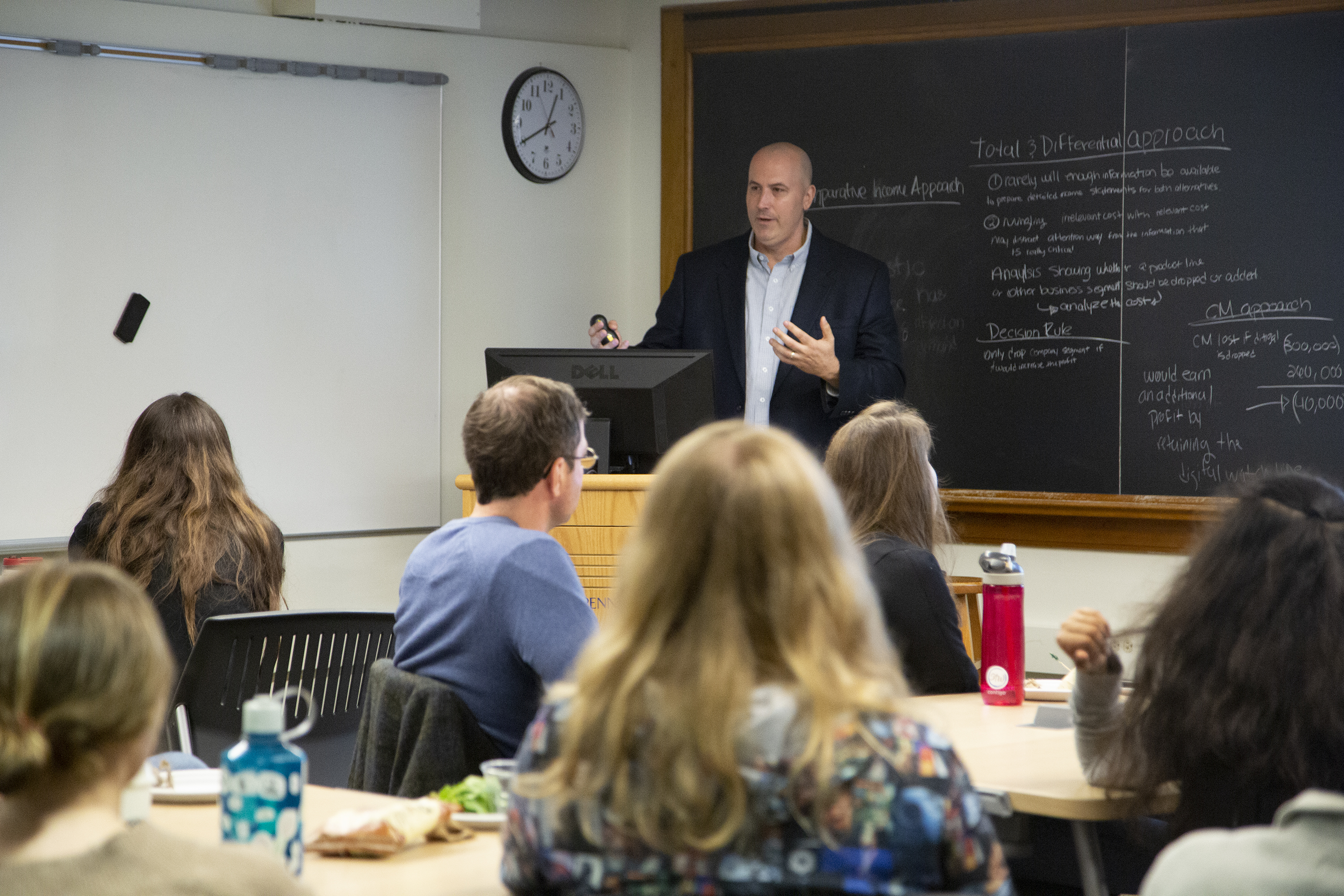 Chris Witko lecture to undergraduate students