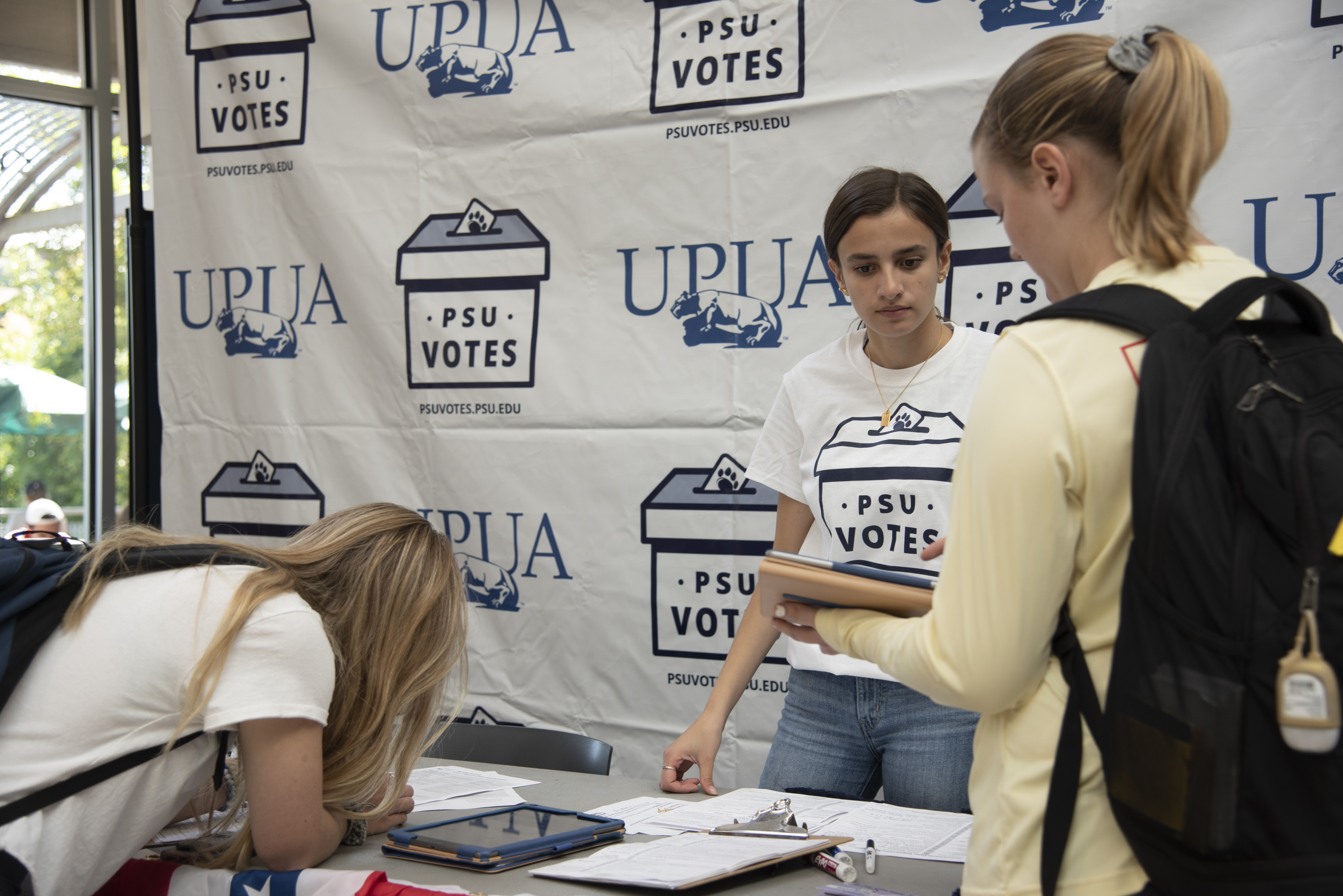 Students helping students register to vote