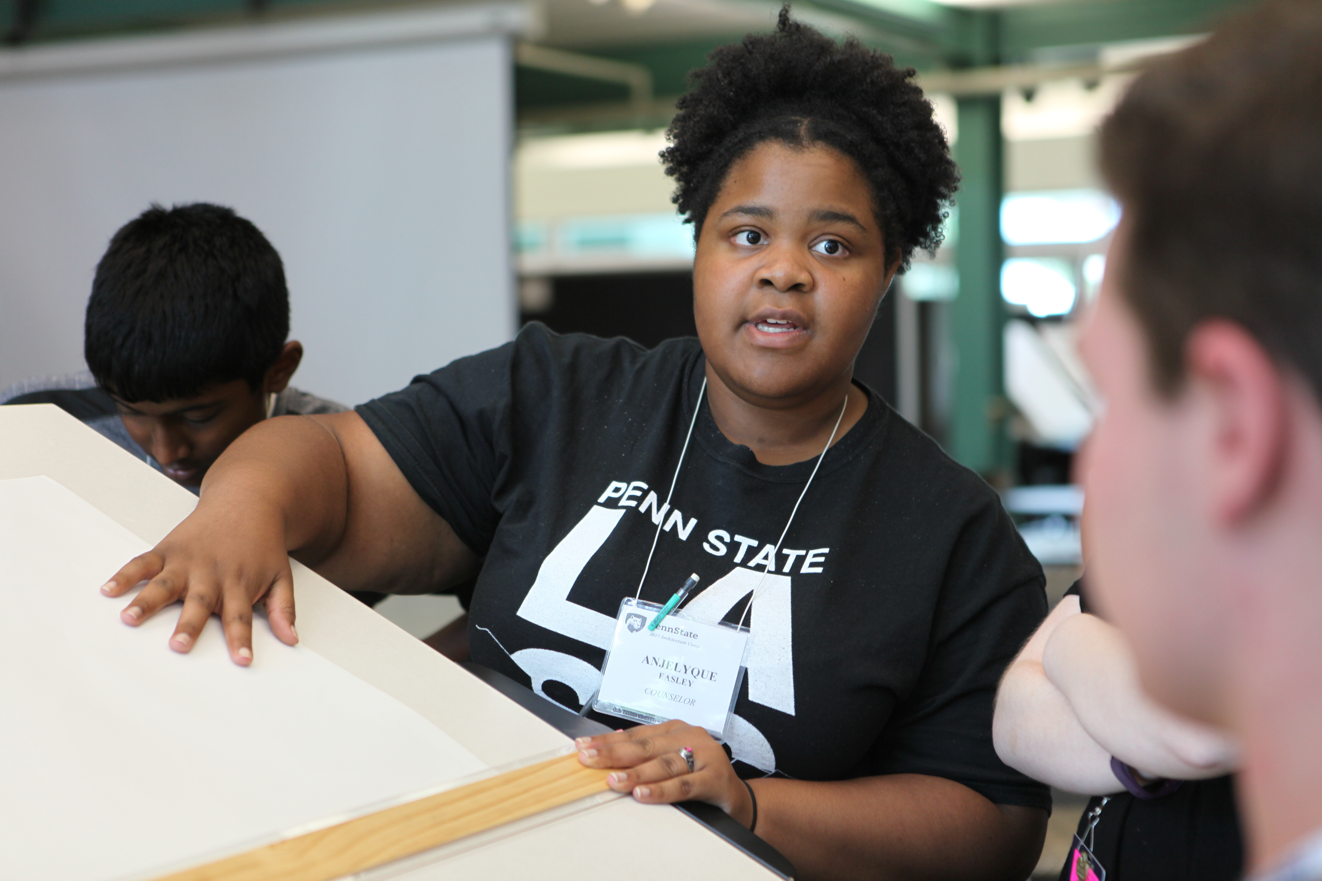 Anjelyque Easley demonstrating a project to summer camp students