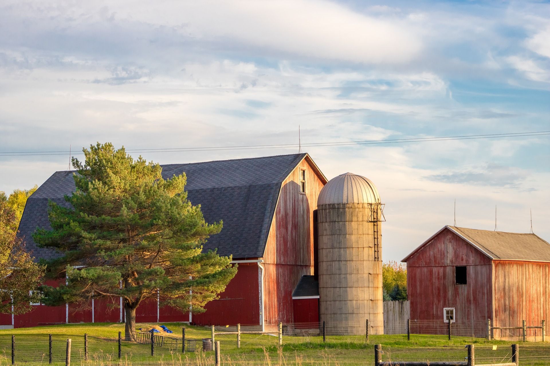 Farmstead with barn and silo