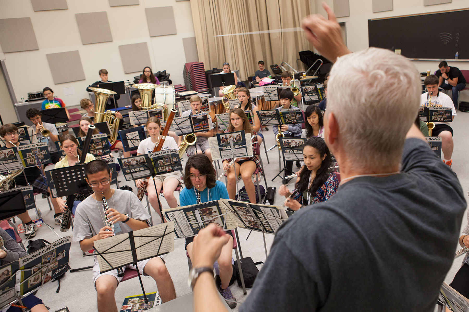 Dennis Glocke conducts Honors Music Institute Wind Ensemble