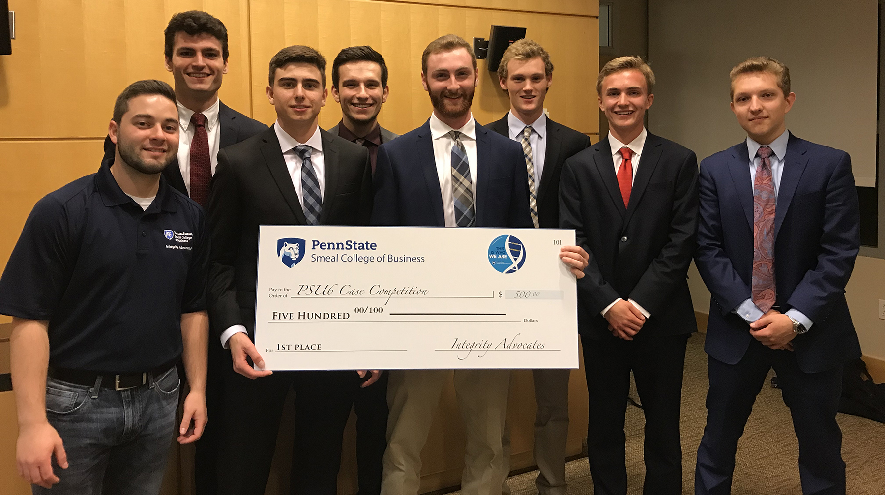 A photo of the PSU 6 case competition winning team.