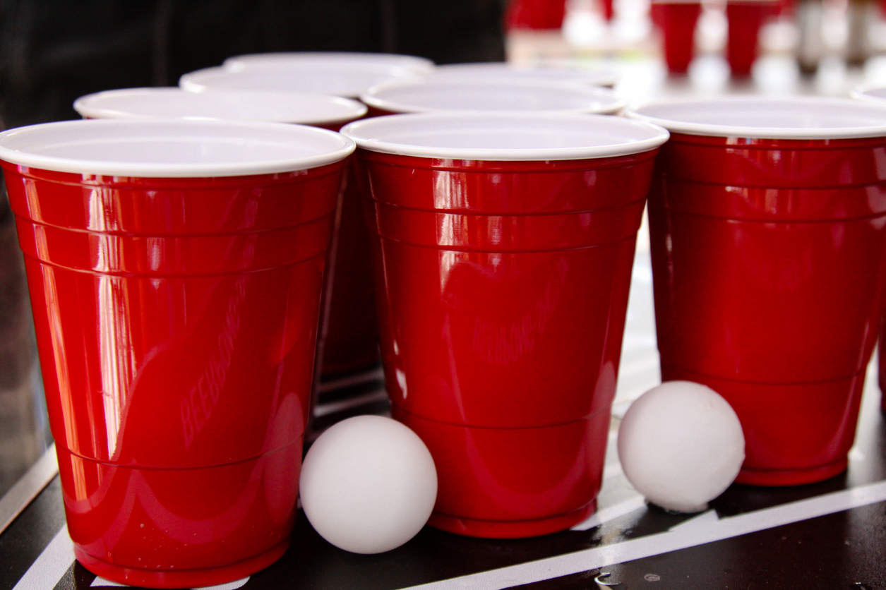 red cups beer pong