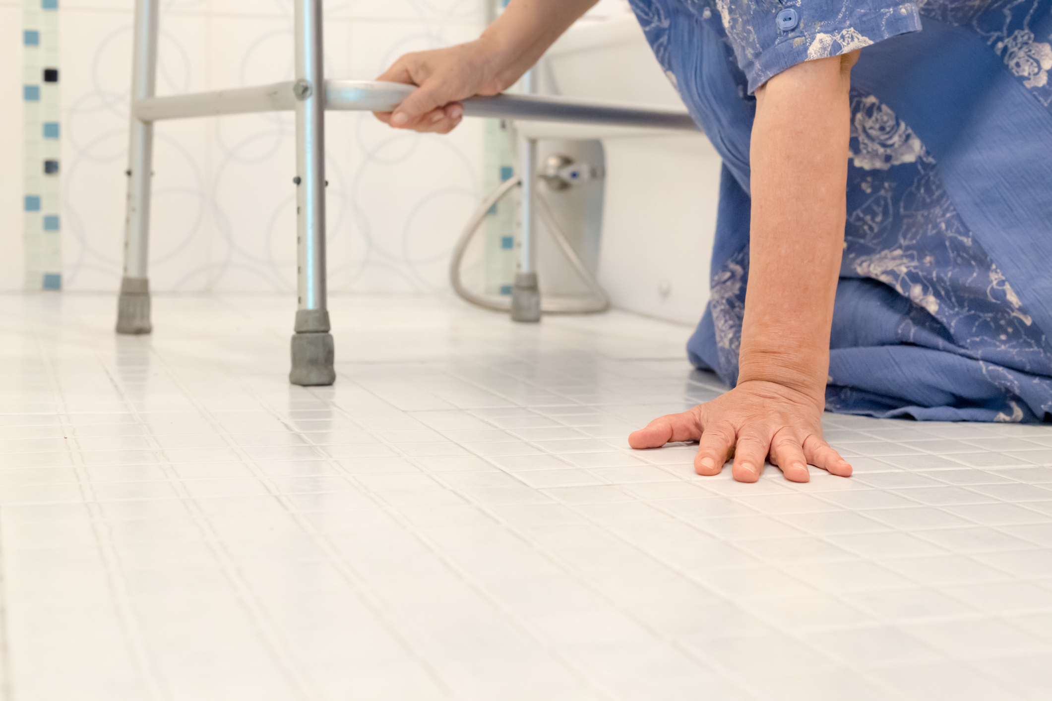 elderly woman fallen walker