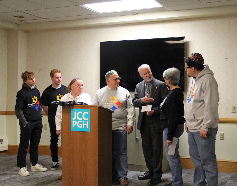 Barasch and Samet families with Rabbi Jeff Myers