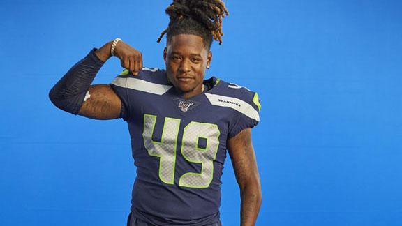 St. Petersburg's Shaquem Griffin, NFL's first one-handed player, retires