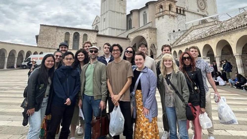 Gli studenti di arti liberali si recano a Todi, in Italia, per un programma di studio all’estero guidato dalla facoltà