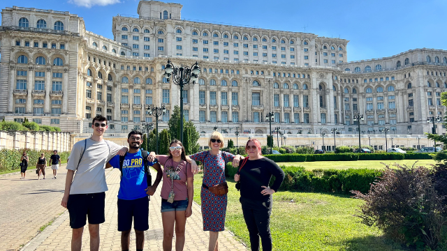 Studenții din Lehigh Valley fac parte din echipa International Opportunity Romania Summer Program Studenții din Lehigh Valley fac parte din echipa International Opportunity Romania Summer Program