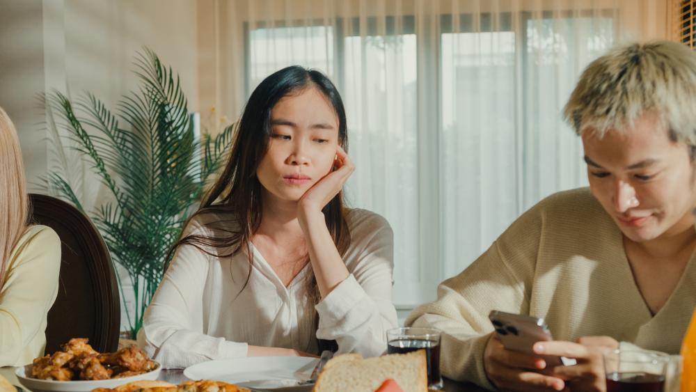 Short-term loneliness associated with physical health problems