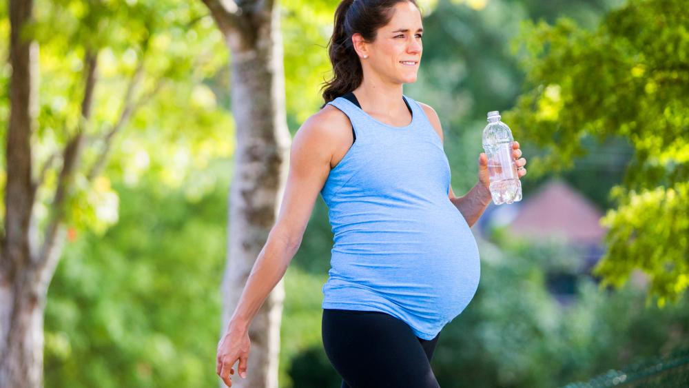 Researchers report that pregnant women may not drink enough water