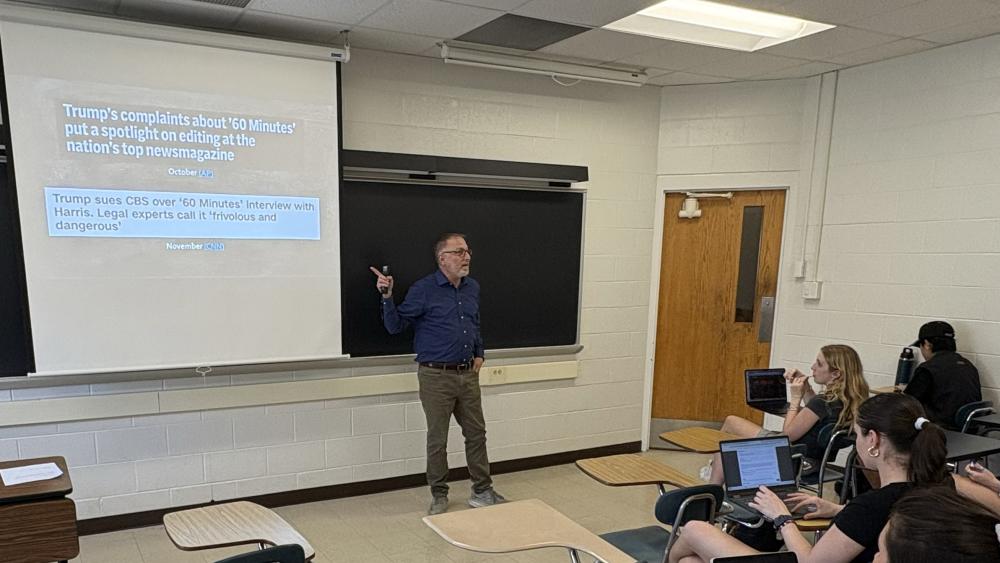 Journalism professor aims to prepare students for unprecedented times