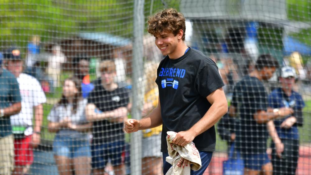 Behrend student-athlete sets records with discus throw | Penn