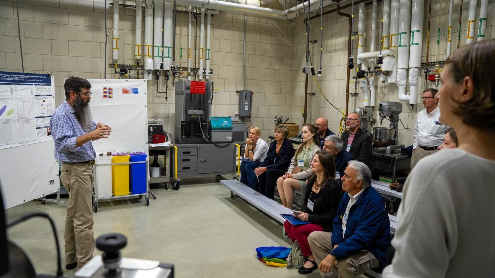 College of Ag Sciences research tour explores connection between food, health