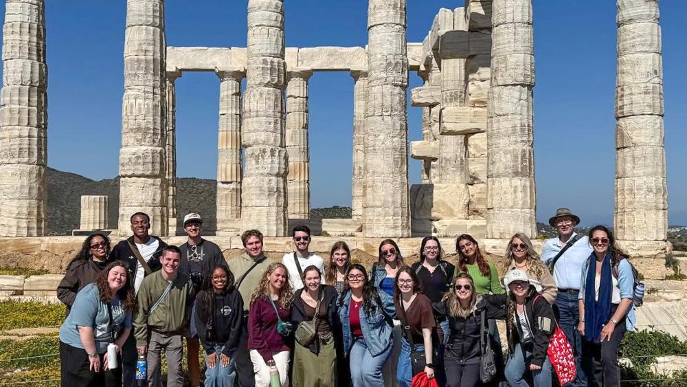 Οι μαθητές προβληματίζονται για το ενσωματωμένο πρόγραμμα που τους εκθέτει στον αρχαίο ελληνικό πολιτισμό | Πανεπιστήμιο Penn State