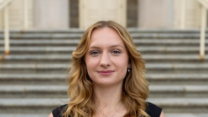 El amor del estudiante por el arte, la cultura, la historia impulsa la futura carrera en museos