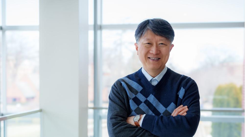 Dongwon Lee named Frymoyer Chair in IST
