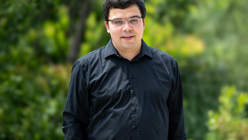 Q&A: NSF CAREER Award to reinvent modern operating system design and education