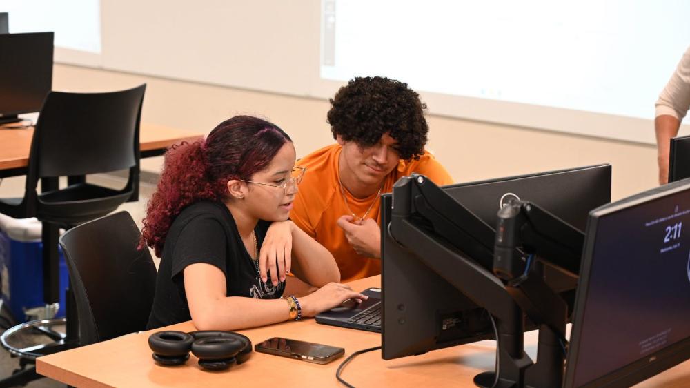 Dual enrollment gives high school students an early pathway to college