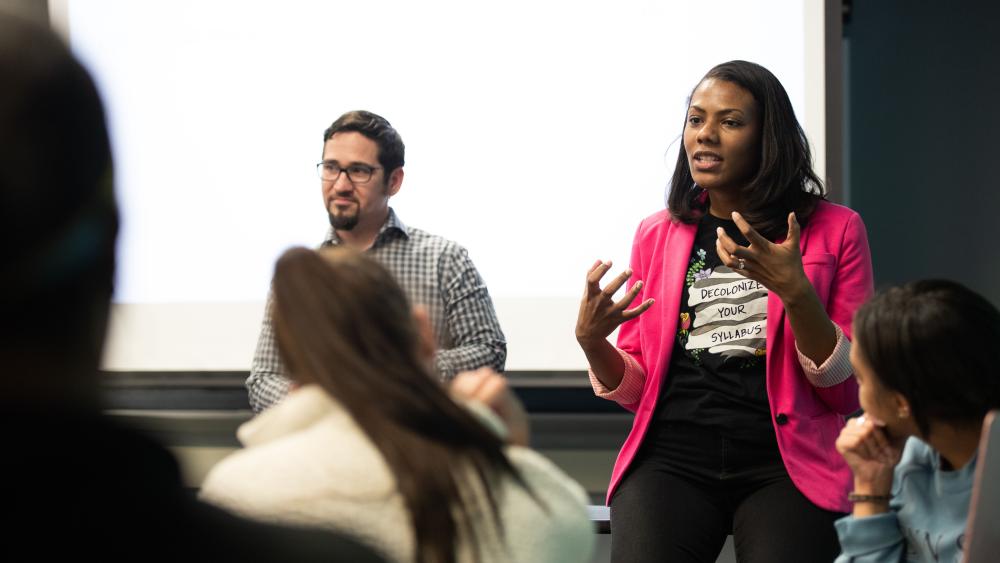 D.c. Social Justice Fellowship Course Students Teaching In Washington 