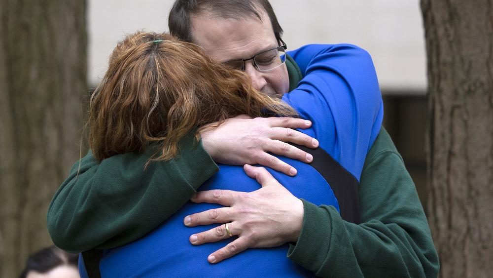 Blue and Green Day celebrates donors 'On the Edge of Glory' Penn