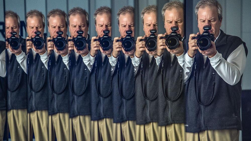 Alumnus, an awardwinning sports photographer, to discuss career and