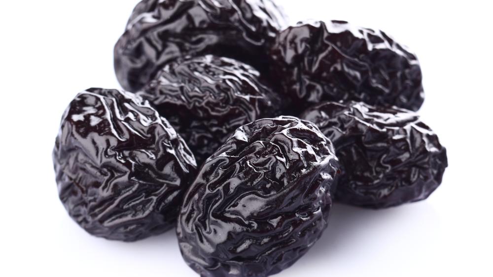 Kinesiology researcher to study effects of dried plums on bone health