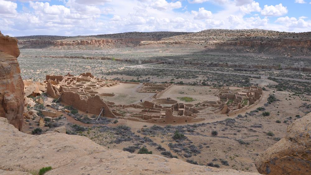 Radiocarbon dating and DNA show ancient Puebloan leadership in the