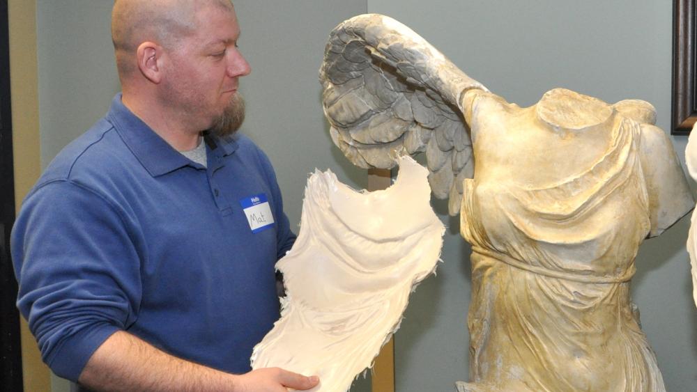 nike of samothrace head