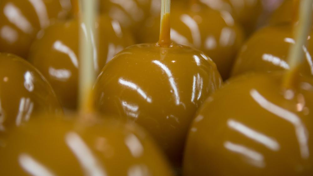 Caramel apples stored at room temperature for extended periods can pose risk | Penn State University