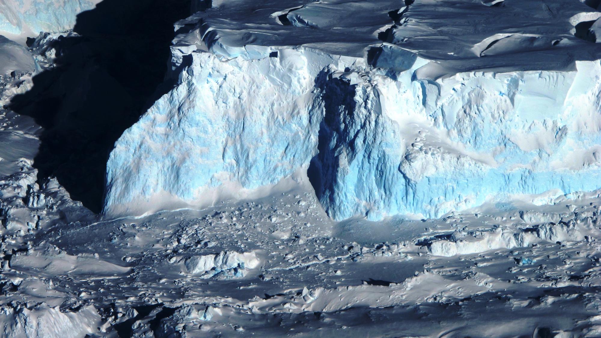 Aerial view of Thwaites Glacier