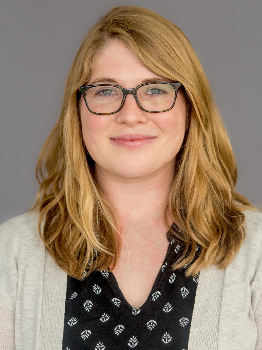 Kimberly Davidson Headshot