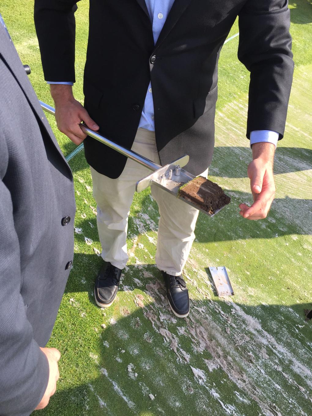 Hunter Swisher show President Barron Rhizosorb's ability to make plants roots to grow longer