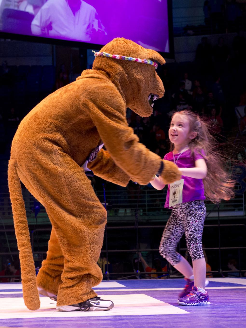 THON2014_Fri_LW_swirl