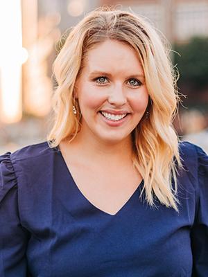A headshot of Claire Leonard.