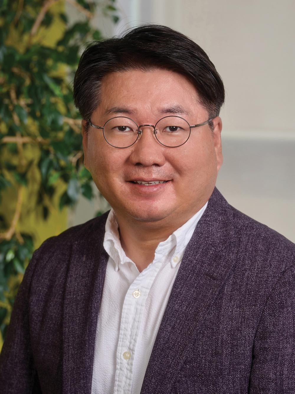Portrait of Soo-yong Byun