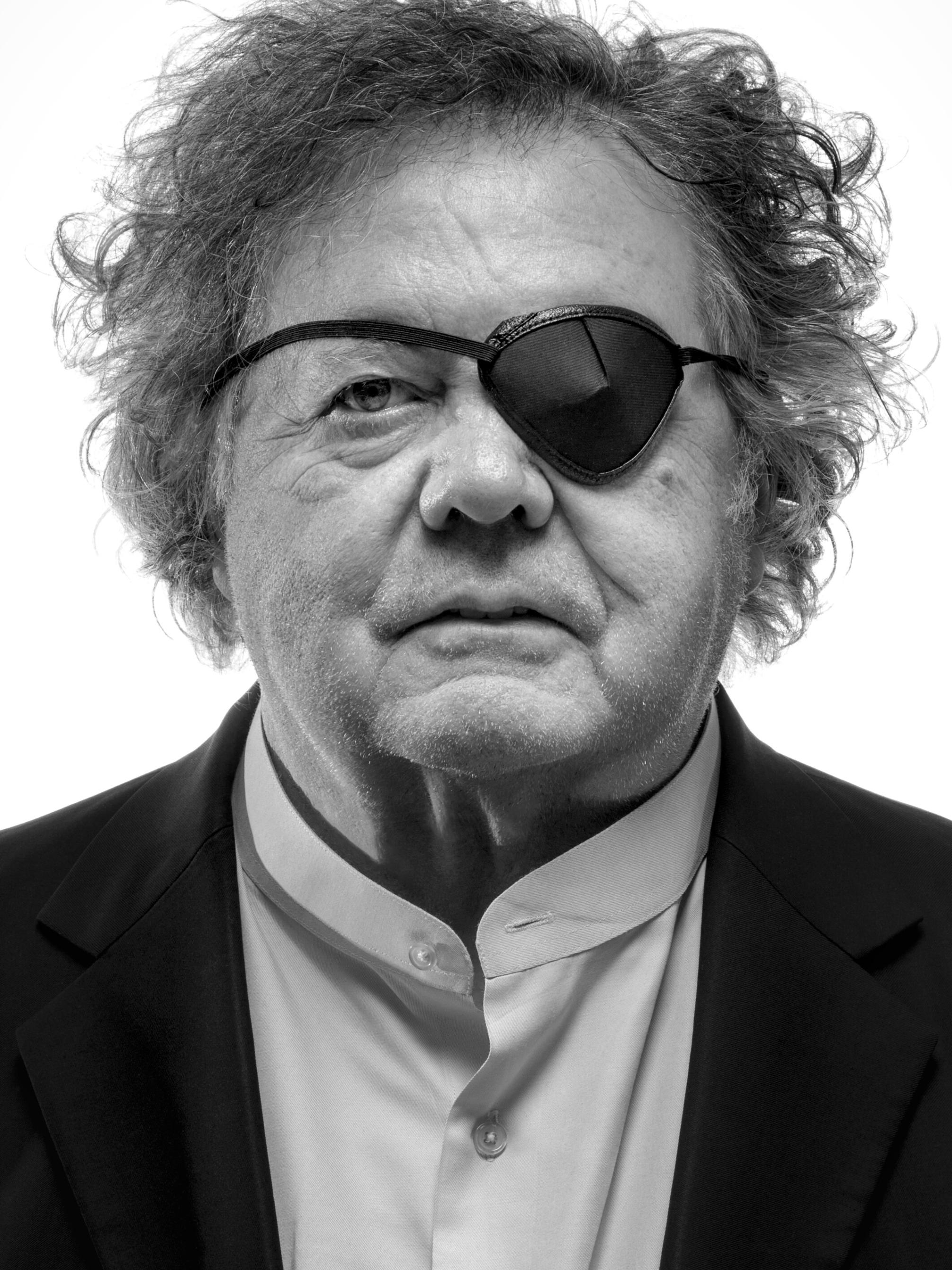 Portrait of Dale Chihuly