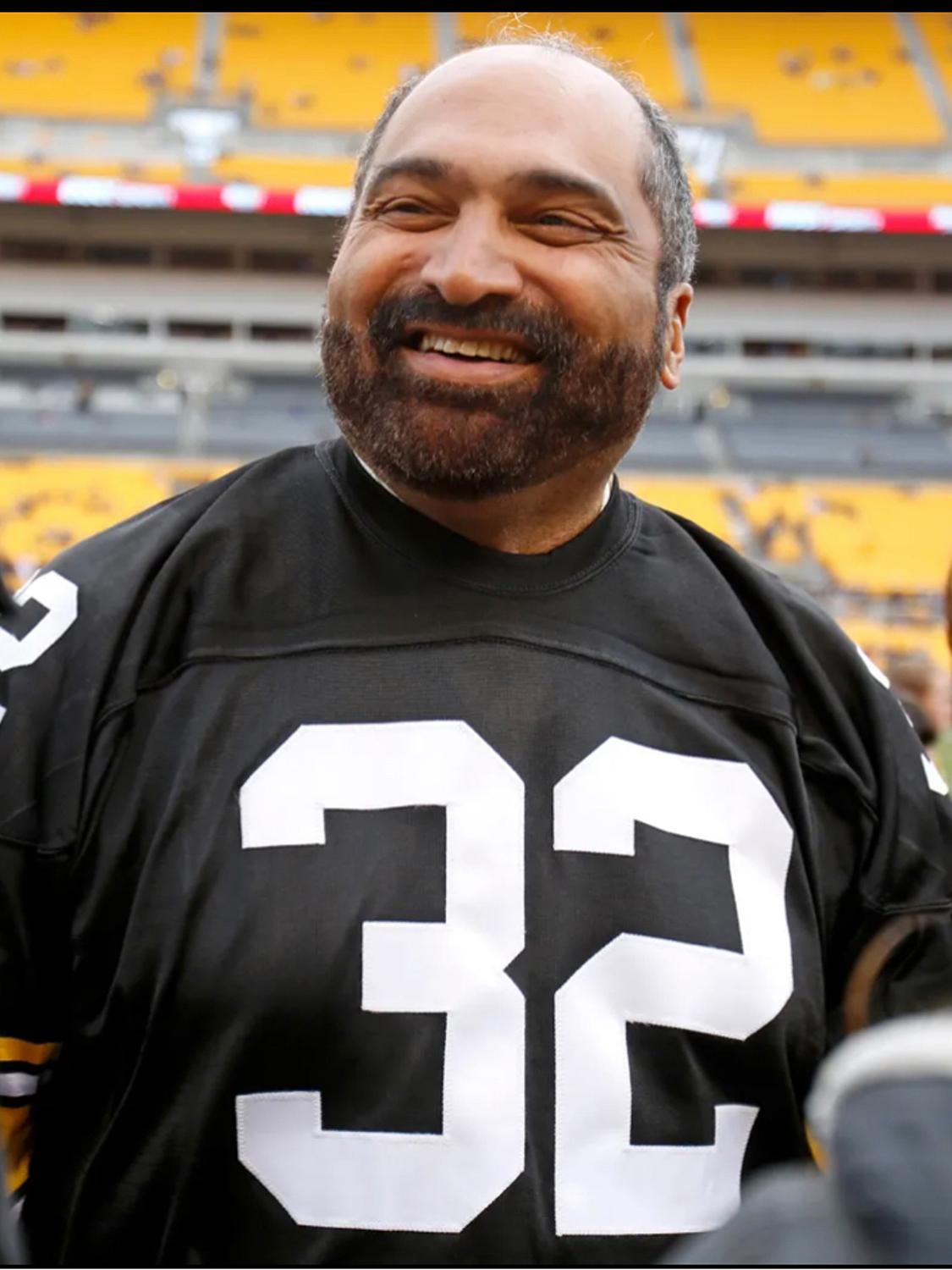 Franco Harris in his #32 black and gold Pittsburgh Steelers jersey